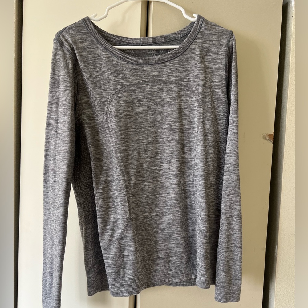 Lululemon Swiftly Tech Long Sleeve hip length